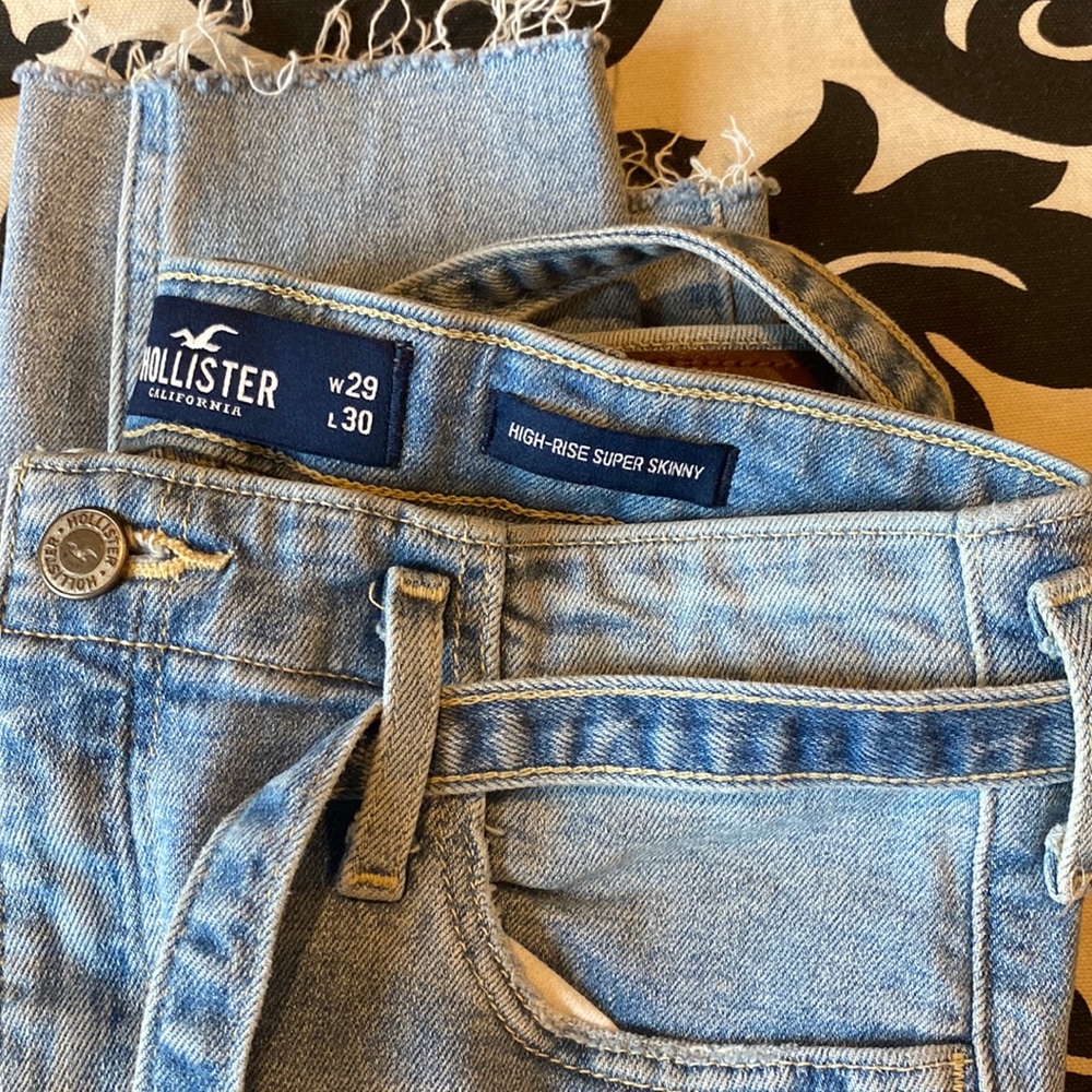 Hollister High Rise Super Skinny Jeans